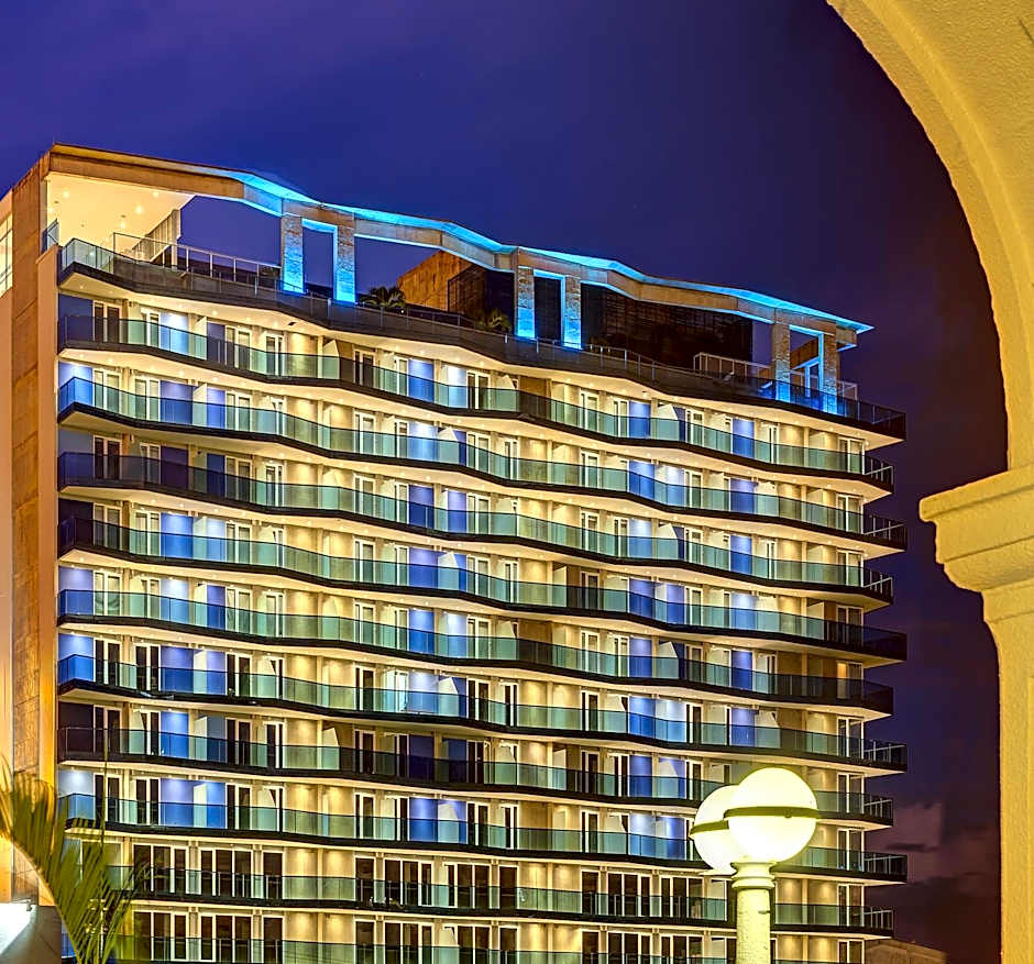 Cosmos Pacifico Hotel