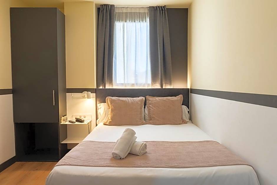 May Ramblas Hotel