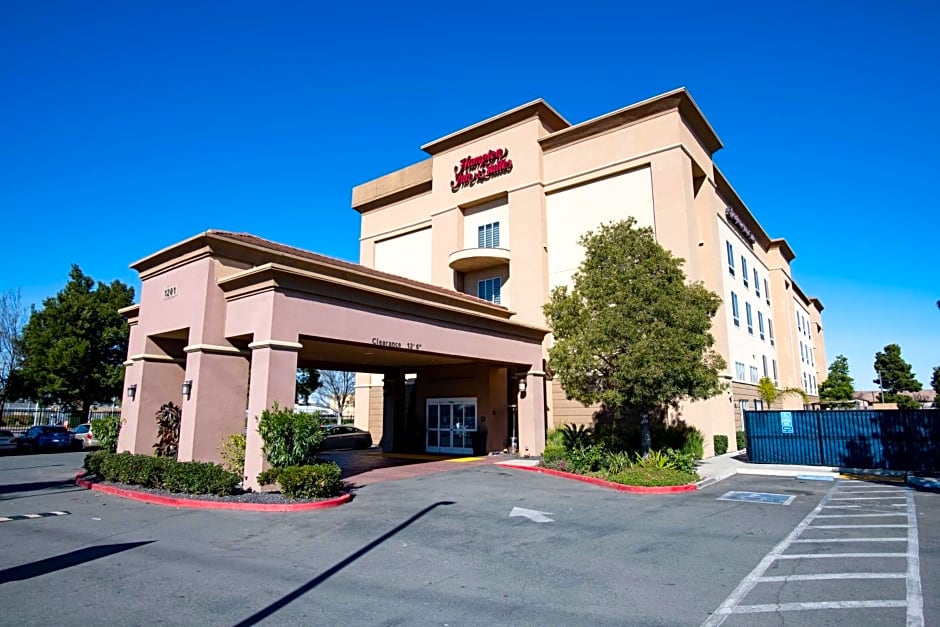 Hampton Inn By Hilton & Suites Pittsburg