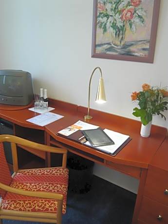 Single Room with Private Bathroom