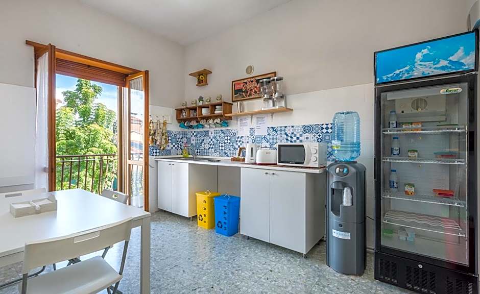 Travelershome Ciampino&Morena GuestHouse