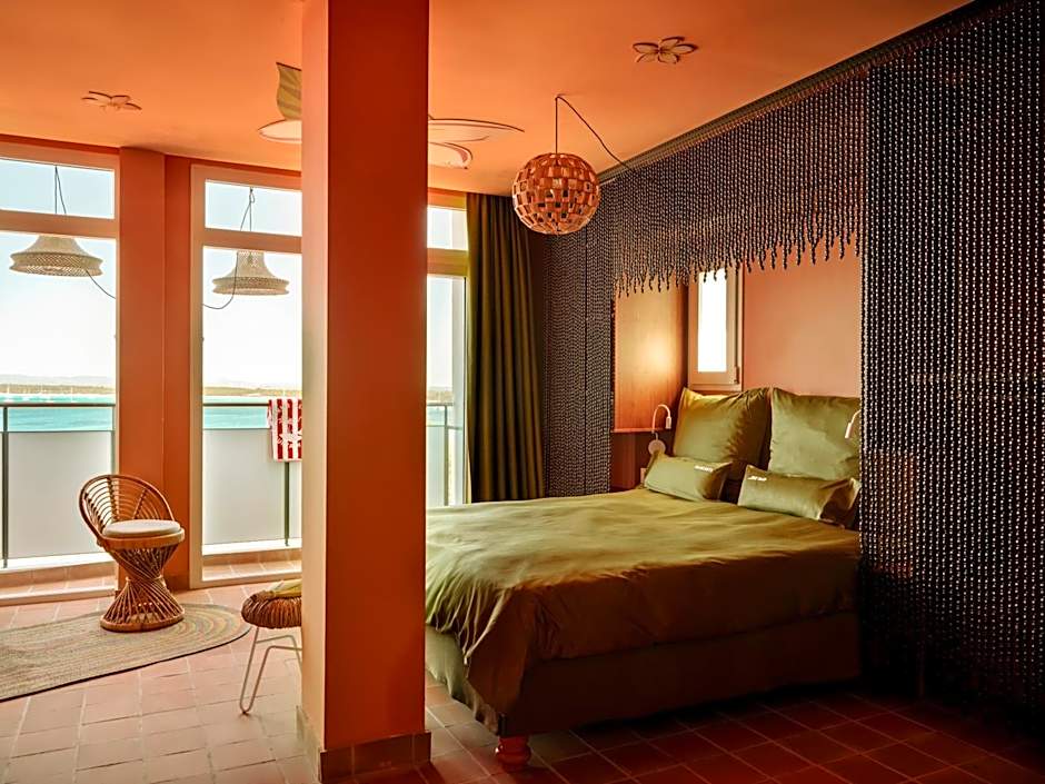 Bikini Island & Mountain Hotel Es Trenc -Adults only-