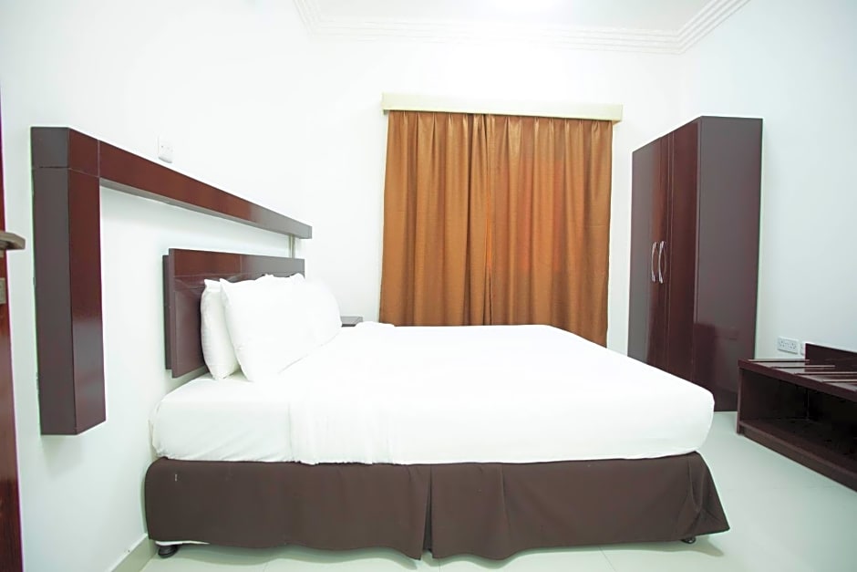 Photo 1 of 10 of Deluxe 2 Bedroom Apartment