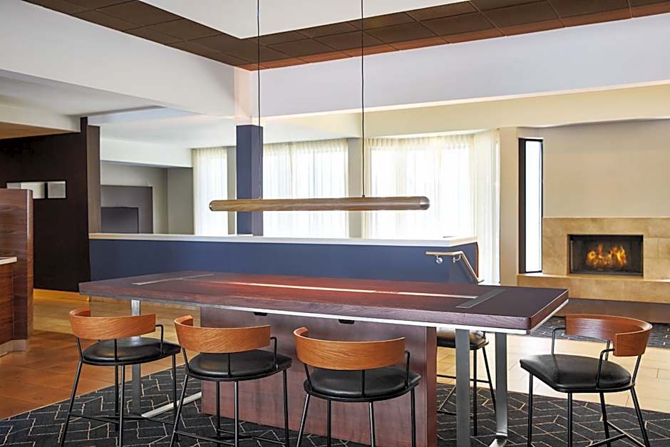 Courtyard by Marriott Kansas City Overland Park/Metcalf, South of College Boulevard