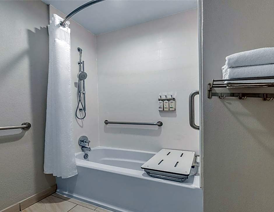 Holiday Inn Express San Diego South - National City By IHG