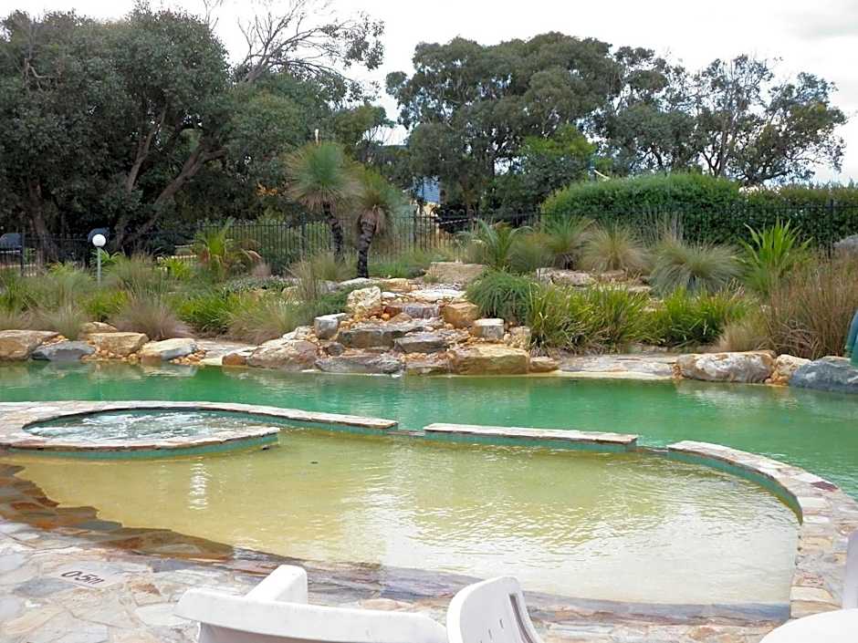 The Lakes Beachfront Holiday Park