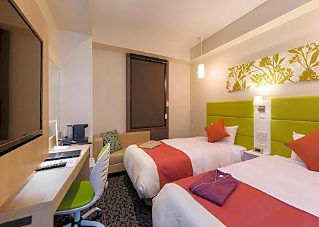 Moderate Twin Room - Non-Smoking