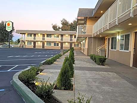 Peach City Inn - Marysville/Yuba City