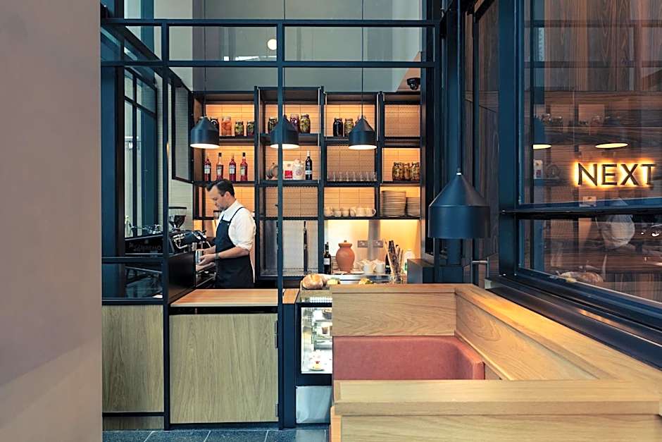 Next Hotel Melbourne, Curio Collection by Hilton