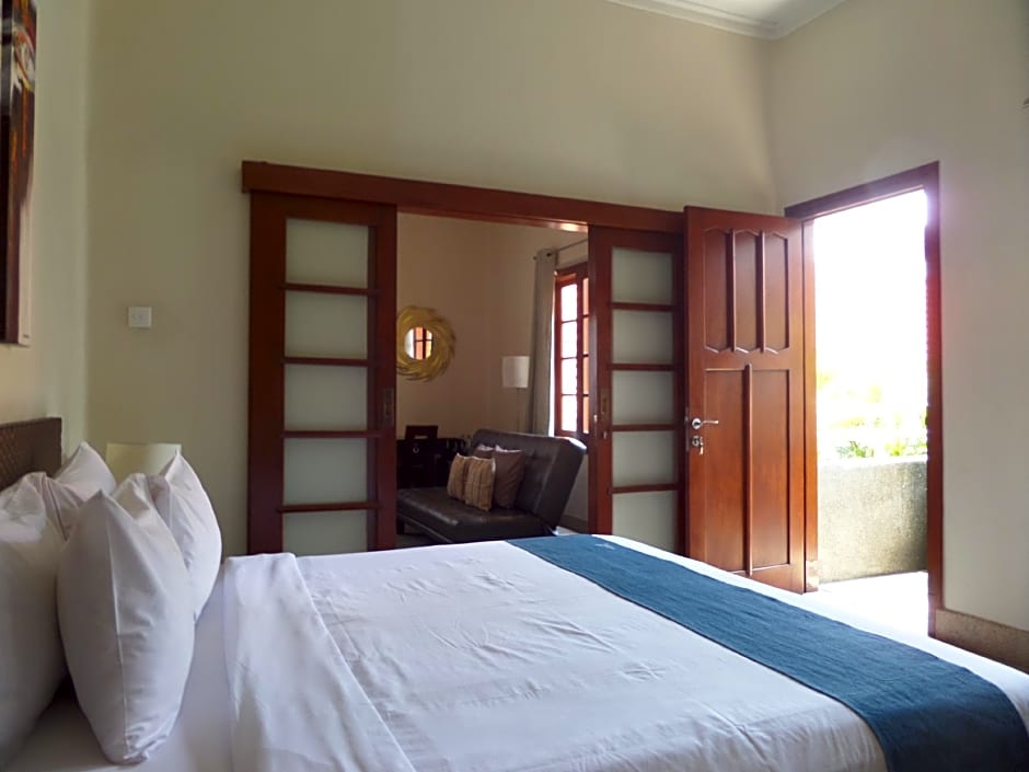 Photo 1 of 6 of Suite