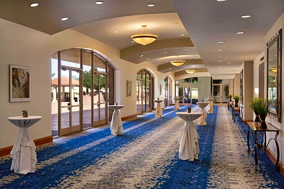 Embassy Suites by Hilton Scottsdale Resort