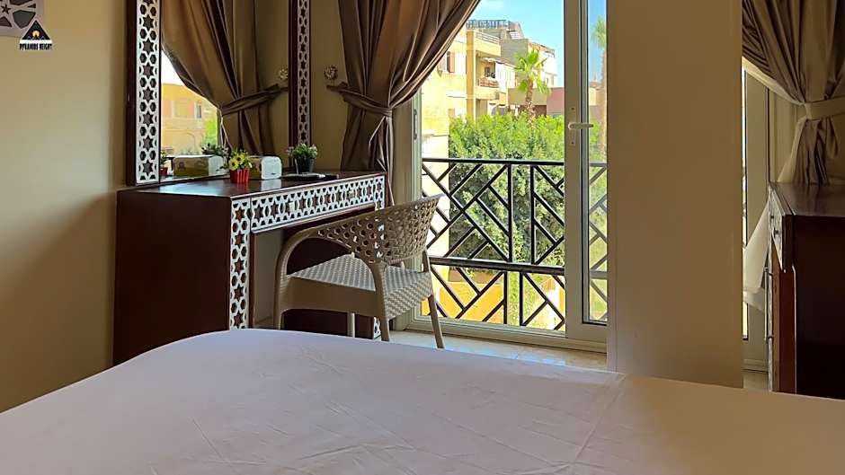 Pyramids Height Hotel & Pyramids Master Scene Rooftop