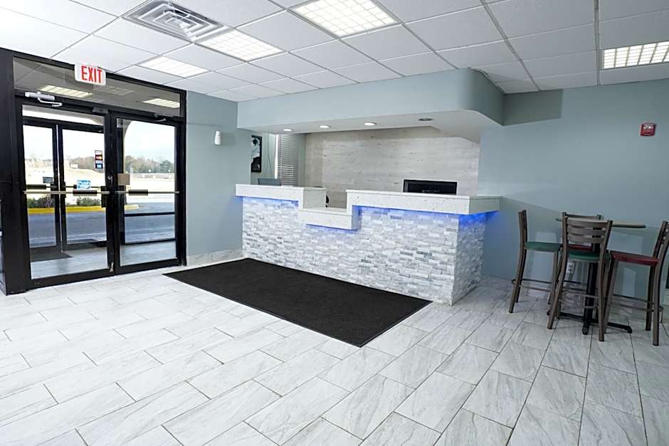 Red Carpet Inn & Suites