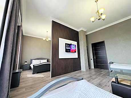 Capital Hotel