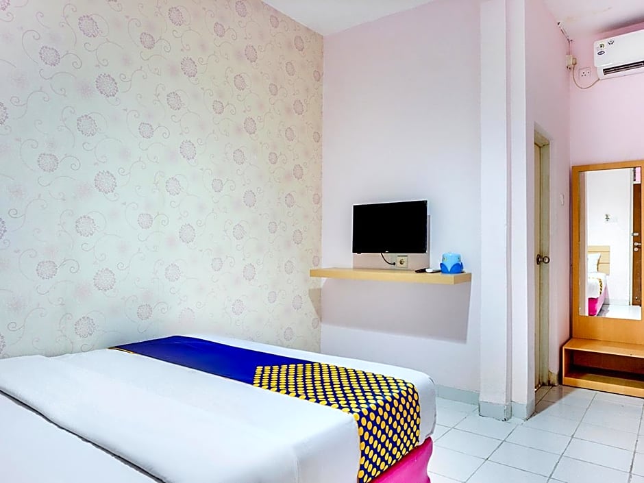 SPOT ON 2214 Wisma Jampea