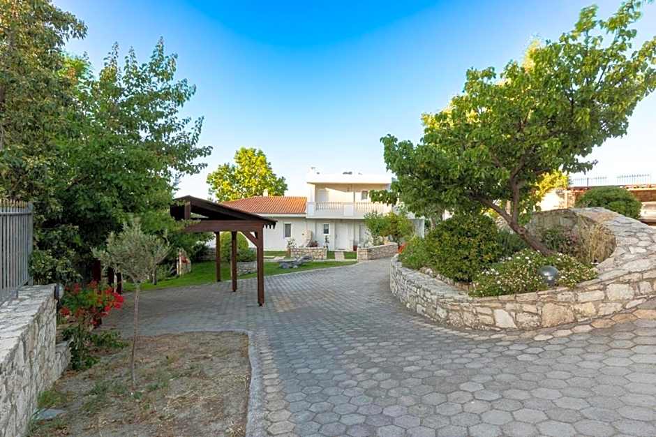 Rafkos Mansion with Private Pool and Amazing View