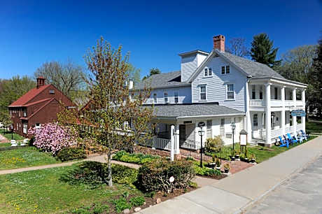 Deerfield Inn
