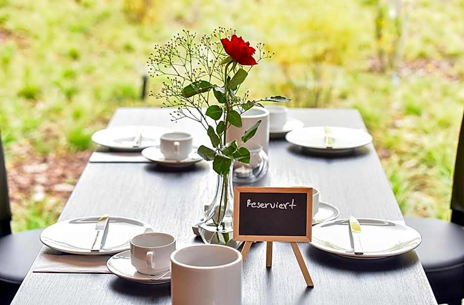 PRIMA Inn HOTEL & HOF NEURUPPIN - digitales & rezeptionsloses Motel