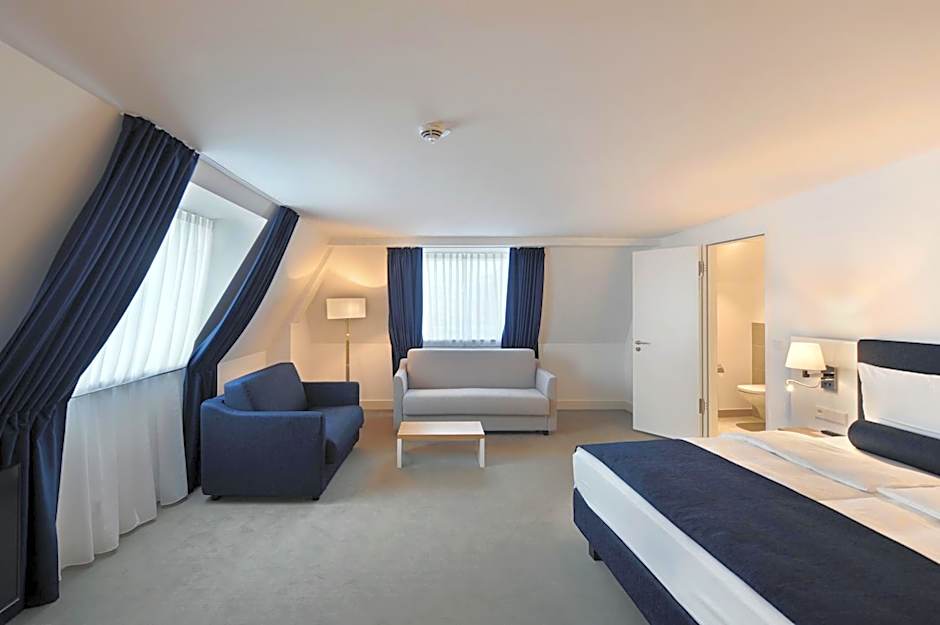 VI VADI HOTEL BAYER 89