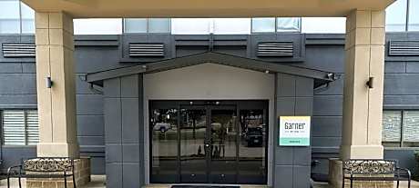 Grander Inn & Suites by IHG