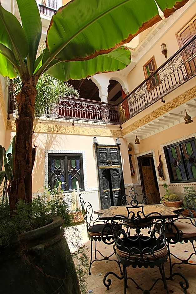 RIAD MAKENE MOUCHKILL