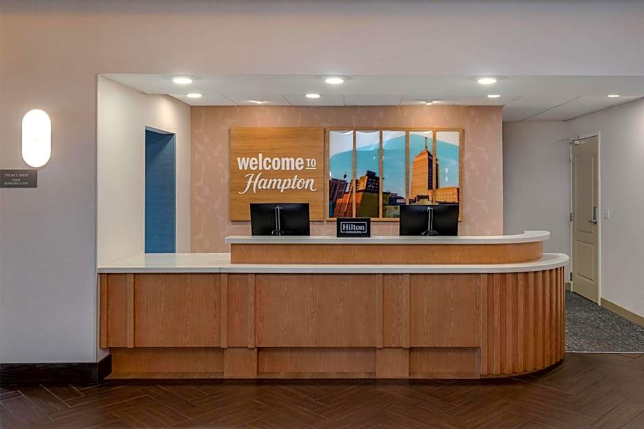 Hampton Inn & Suites Fresno