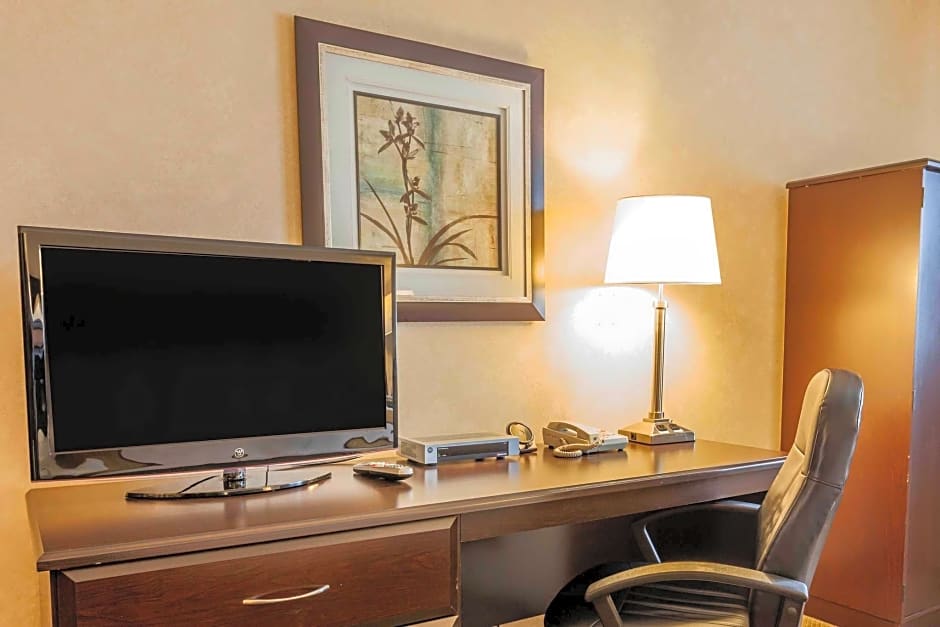 Quality Inn Near Seattle Premium Outlets