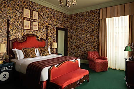 Marine Deluxe Sea View King or Twin