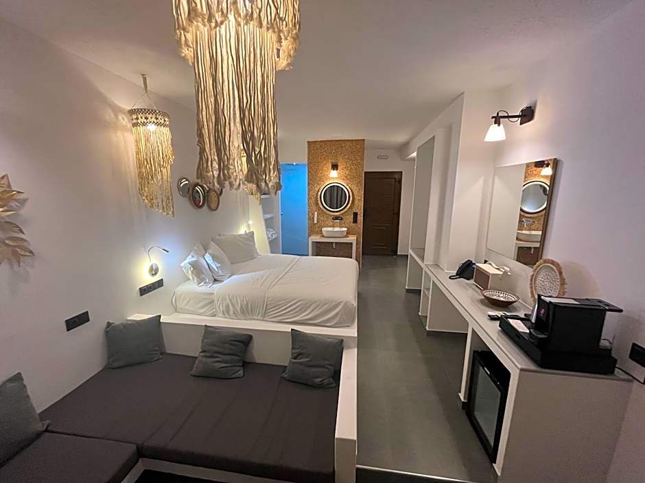 Skopelos Holidays Hotel