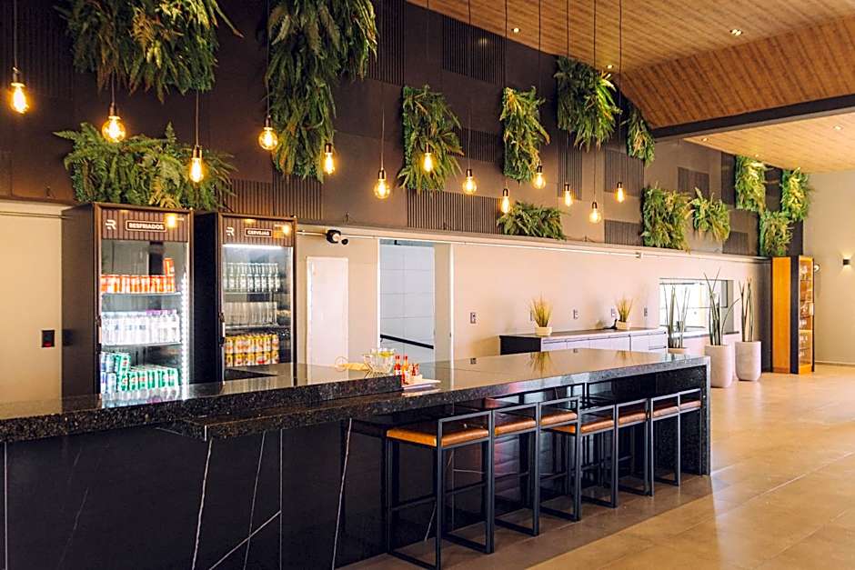 Espaço Paraíso Ortigueira