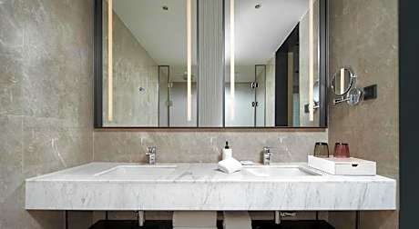 Grand Mercure Wuhan International Expo Center