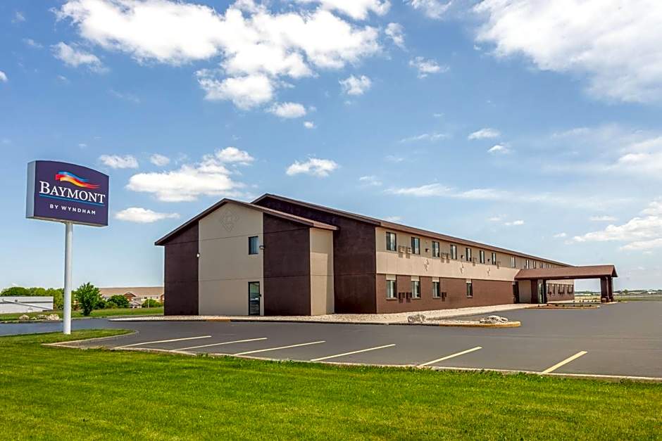 Baymont by Wyndham Oshkosh Airport