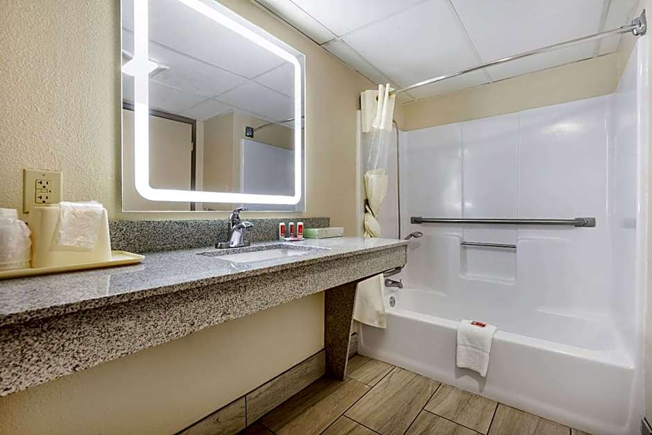 Econo Lodge Augusta, Downtown