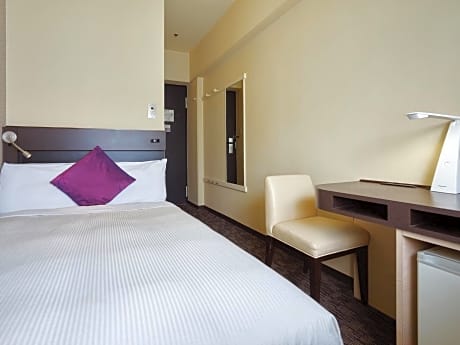 Double Room with Small Double Bed - Smoking Special Offer