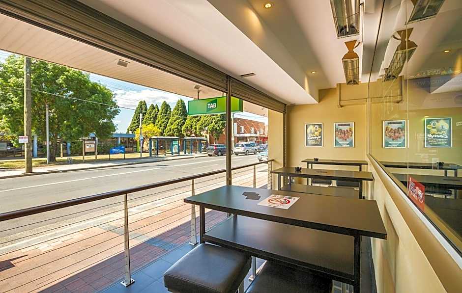 Nightcap at Regents Park Hotel