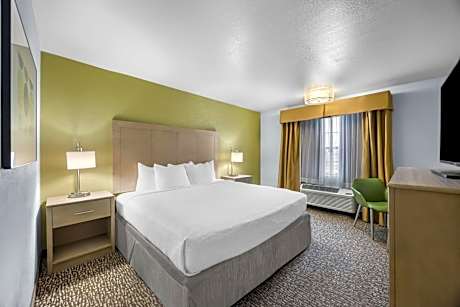 1 King Bed Non-Smoking Microwave And Refrigerator Wi-Fi Full Breakfast