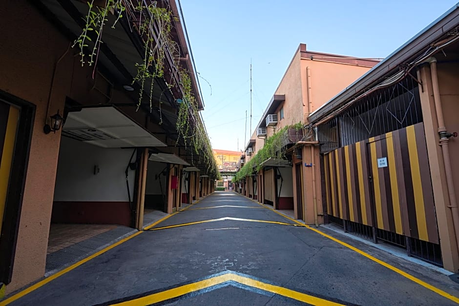 Victoria Court Las Pinas