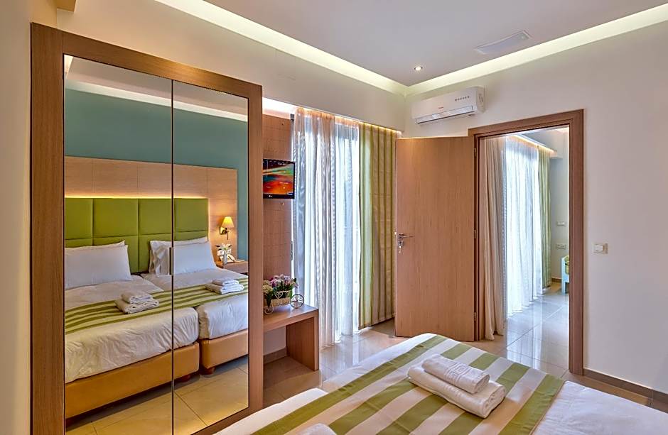 Leonidas Hotel & Apartments