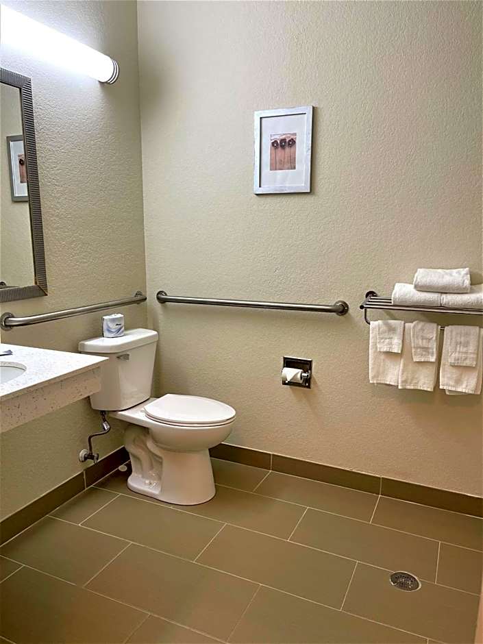 Quality Inn & Suites