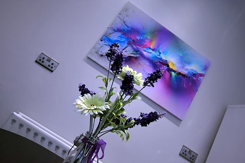 Dwell Living Central 5 BD, Sleeps 10