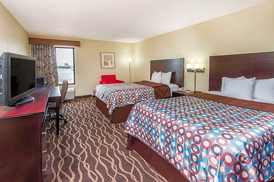 Photo 1 of 4 of 2 Double Beds