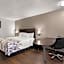 Red Roof Inn & Suites Savannah Airport