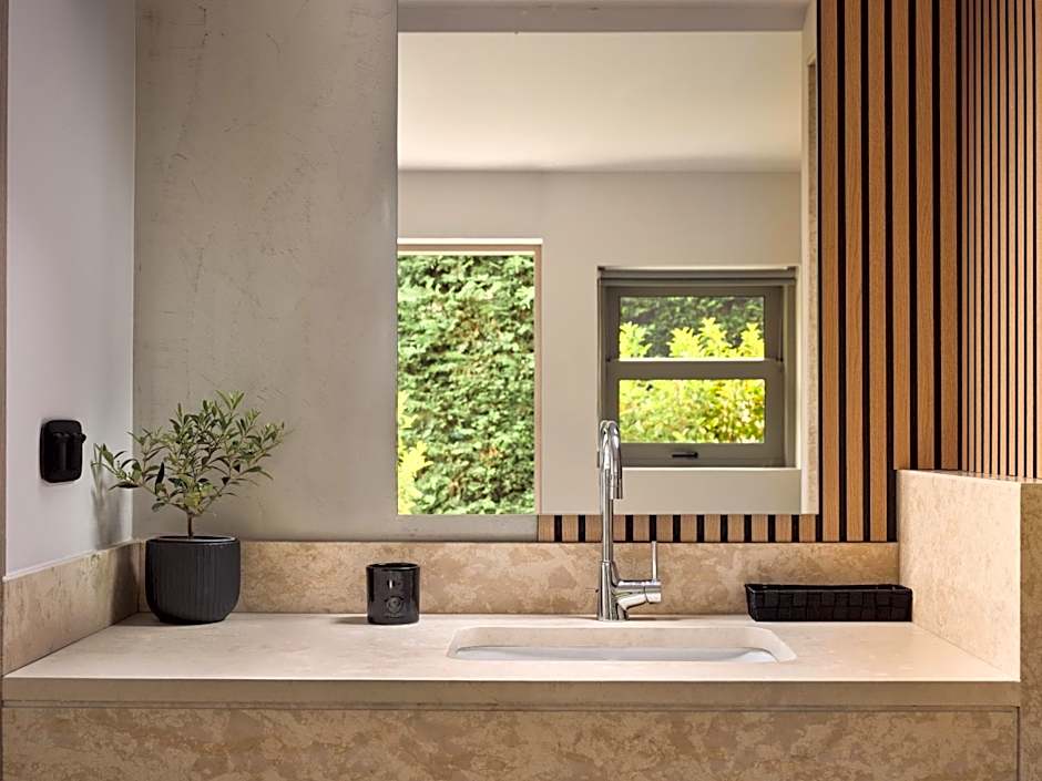 Civitel Attik Rooms & Suites