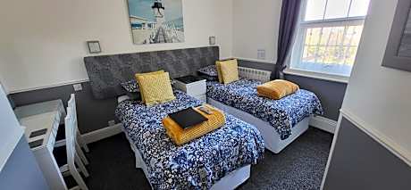 Twin Room with Shower