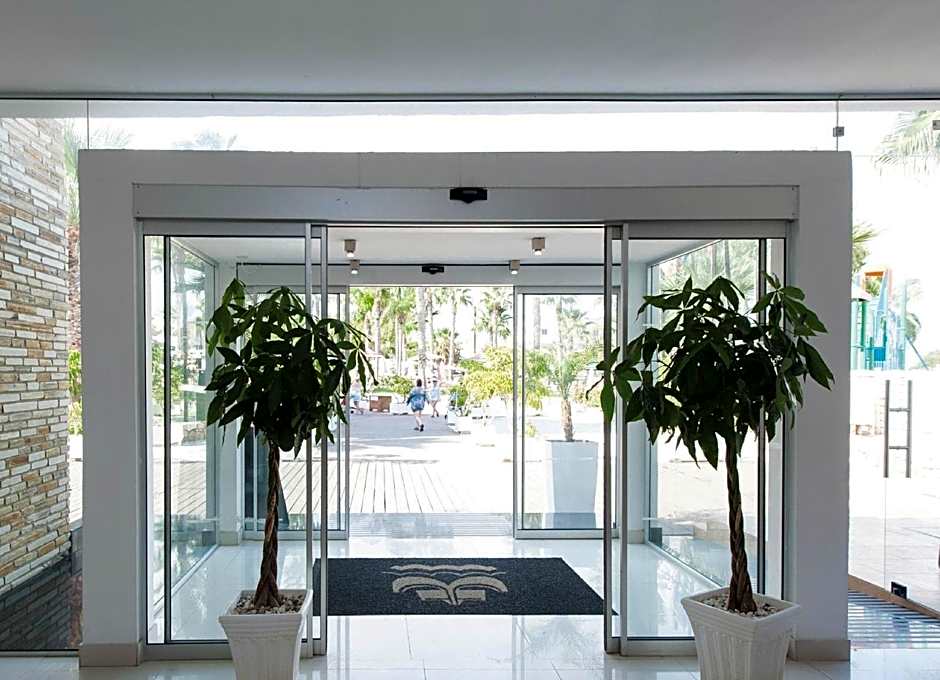 Marlita Beach Hotel Apartments