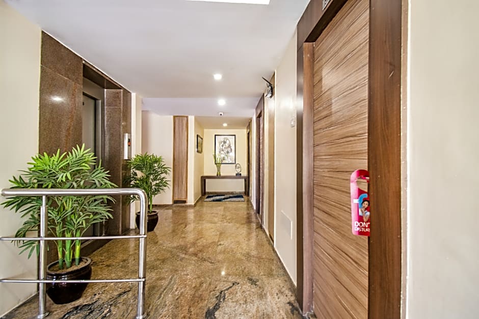 FabHotel Jansi Deluxe - Nr. Gandhipuram Bus stand