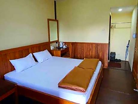 Standard Double Mountain View