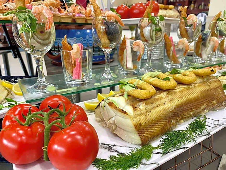 Grand Hotel Nirvana - All Inclusive & Free Beach Access