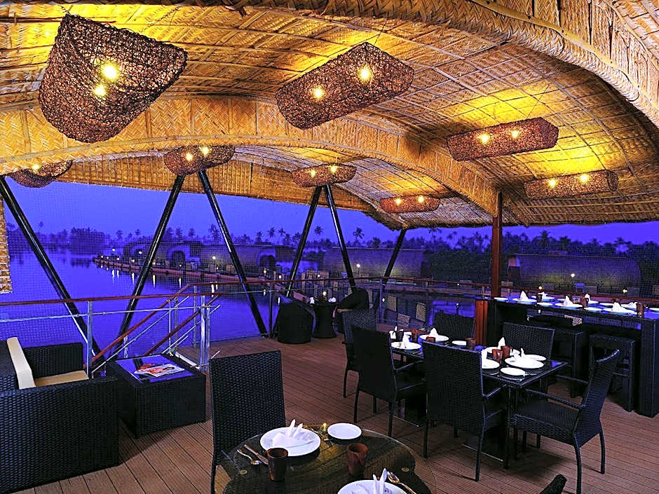 Aquatic Island by Poppys, Cochin