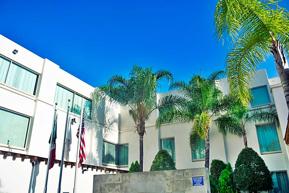 Hecthorny San Carlos Tequisquiapan, BW Signature Collection